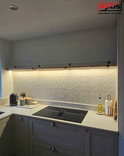 LED shelf lighting, Electrical